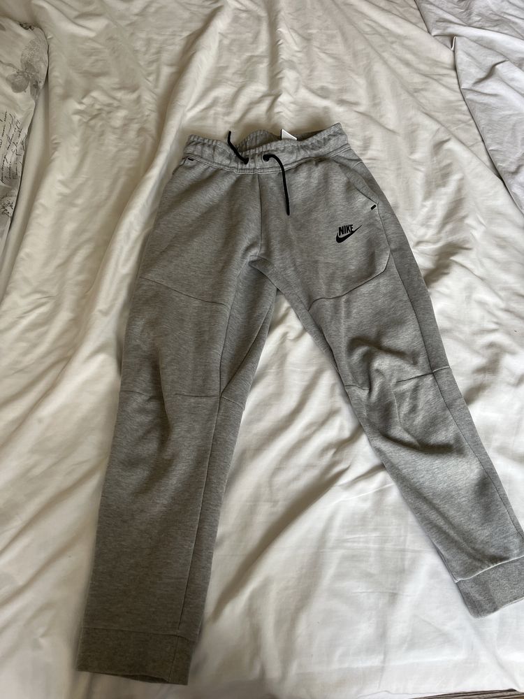 Tech fleece детски ОРИГИНАЛЕН