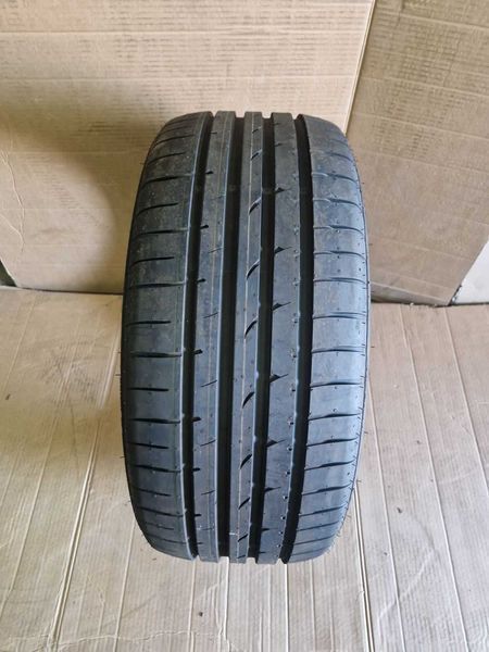 1 брой Goodyear R19 235/40/ 
нова лятна гума 
DOT2419