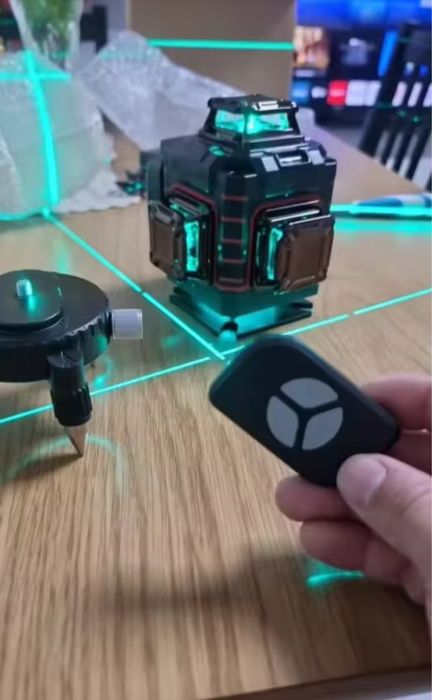 Nivela laser milwaukee 16 lini 4D 360°