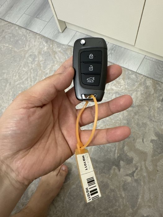 Продам оригинал ключ от Elantra