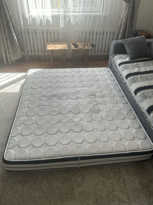 Продам матрас б/у в хорошем состояние