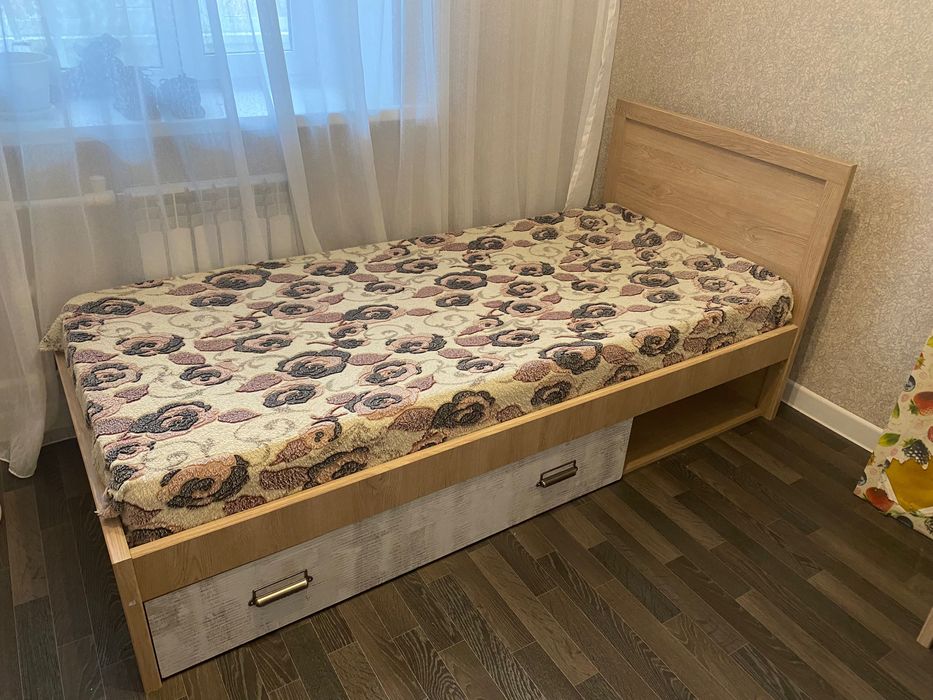 Продам кровать подростковую