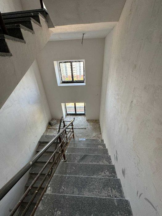 4-х комнатная в Жилом комплексе балкон 16м2 ID: 4122