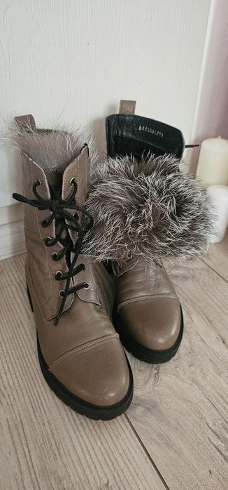 Дамски боти с естествен пух