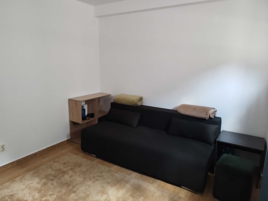 Garsoniera Piața Progresul bloc 2012