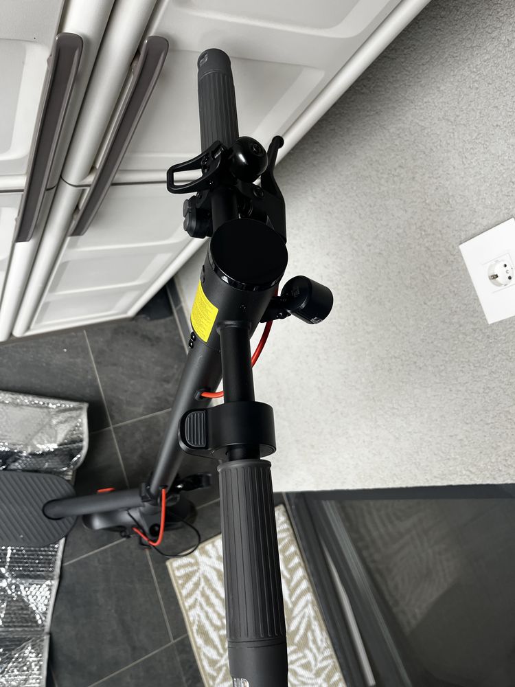 Vand trotineta electrica XIAOMI SCOOTER ELITE