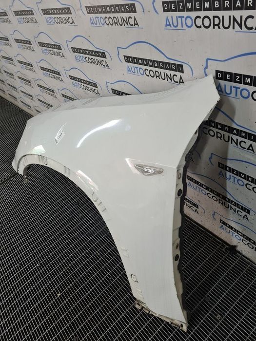 Aripa Stanga Fata BMW X5 E70 Facelift 2010 - 2013 4 Usi ALB (1283)