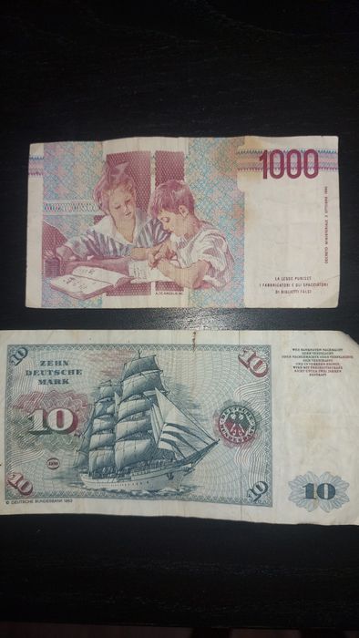 Стари хартиени пари