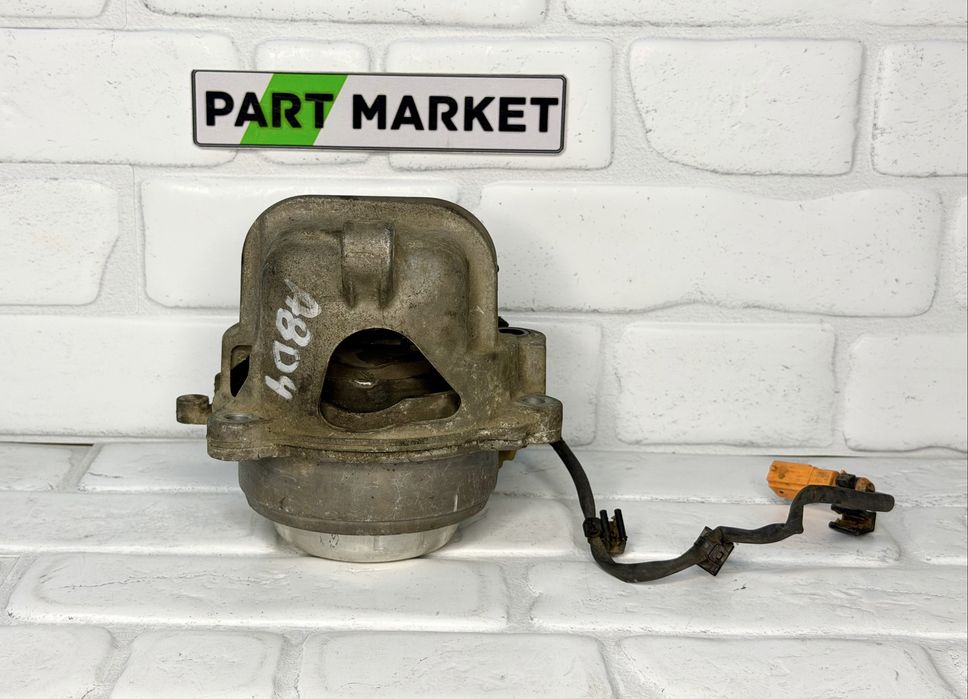 Тампон двигател AUDI A8 D4 4.2TDI 4H0199381AR