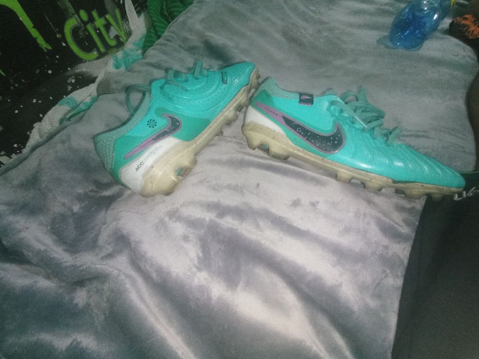 Найк Темпо легенд 10