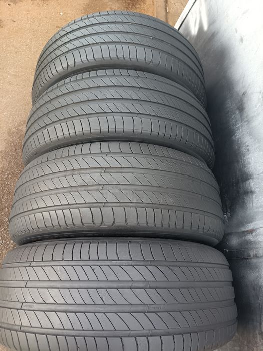 235/55/18 Michelin
