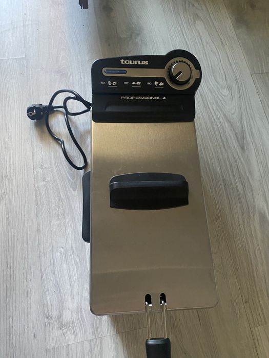 Fripteuza noua in cutie nemteasca Taurus, se poate vedea si proba