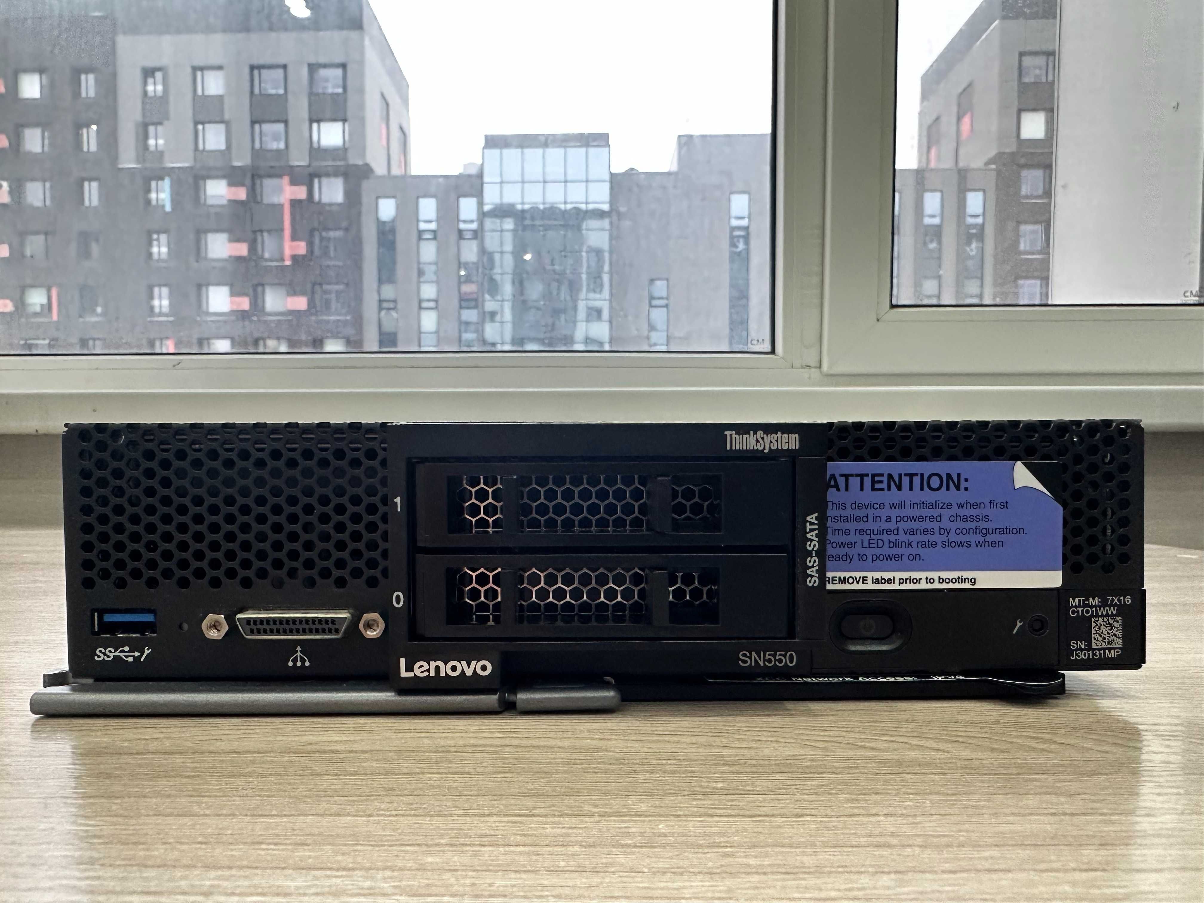 Продам отличный сервер ThinkSystem SN550 Blade Server