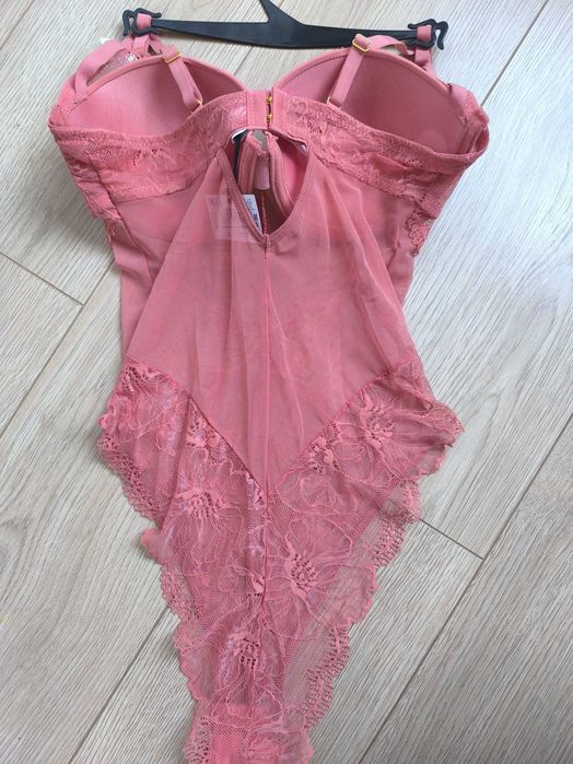 Намалено.Ново секси дантелено боди