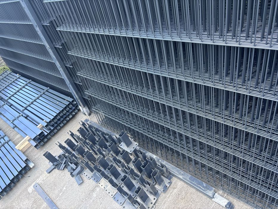 Plasa Gard fir Dublu cu Stalp Gard import Germania .