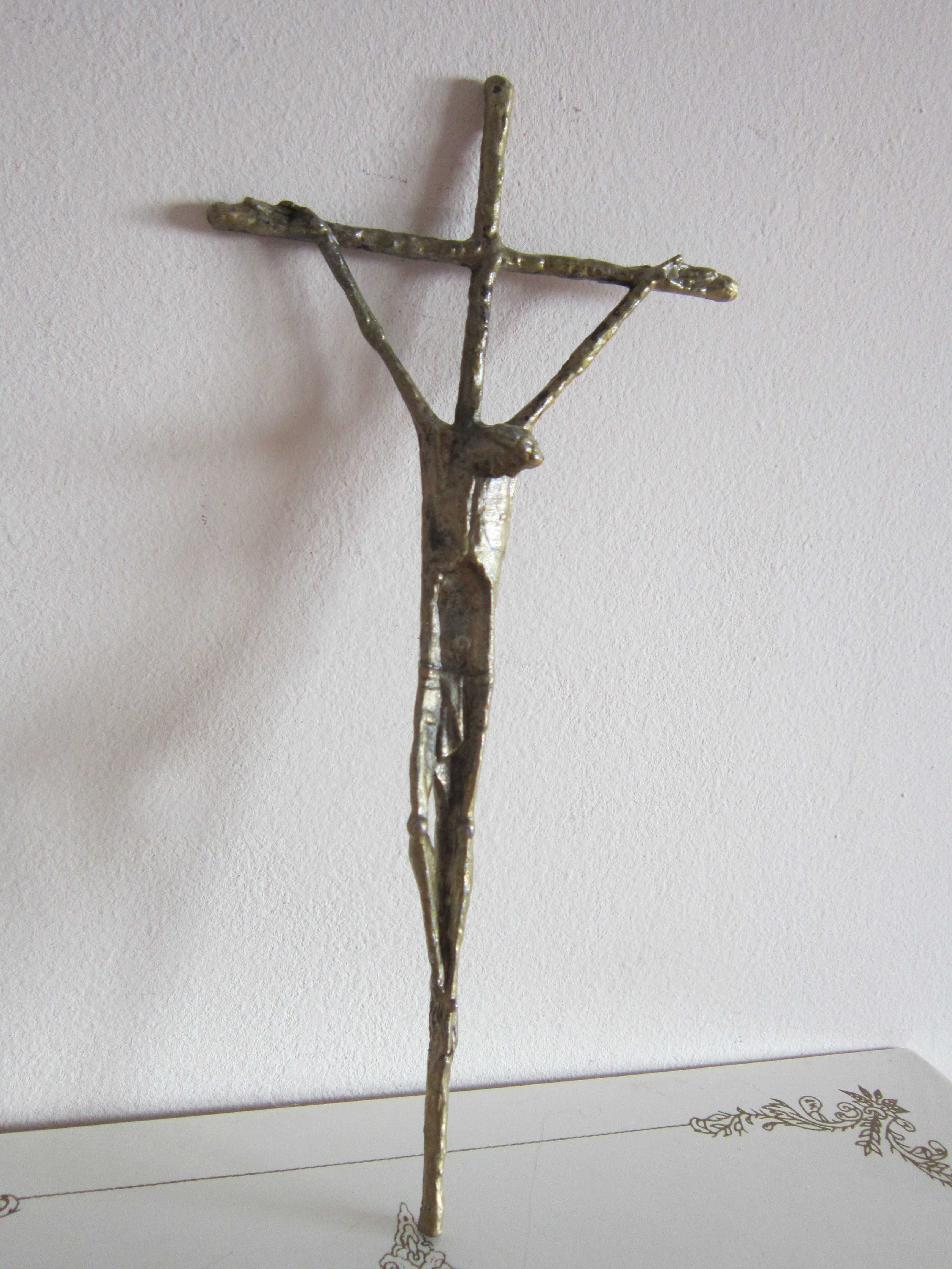 decoratiune Crucifix Cruce 1983 sculptor prof. Erwin Huber cadou rar