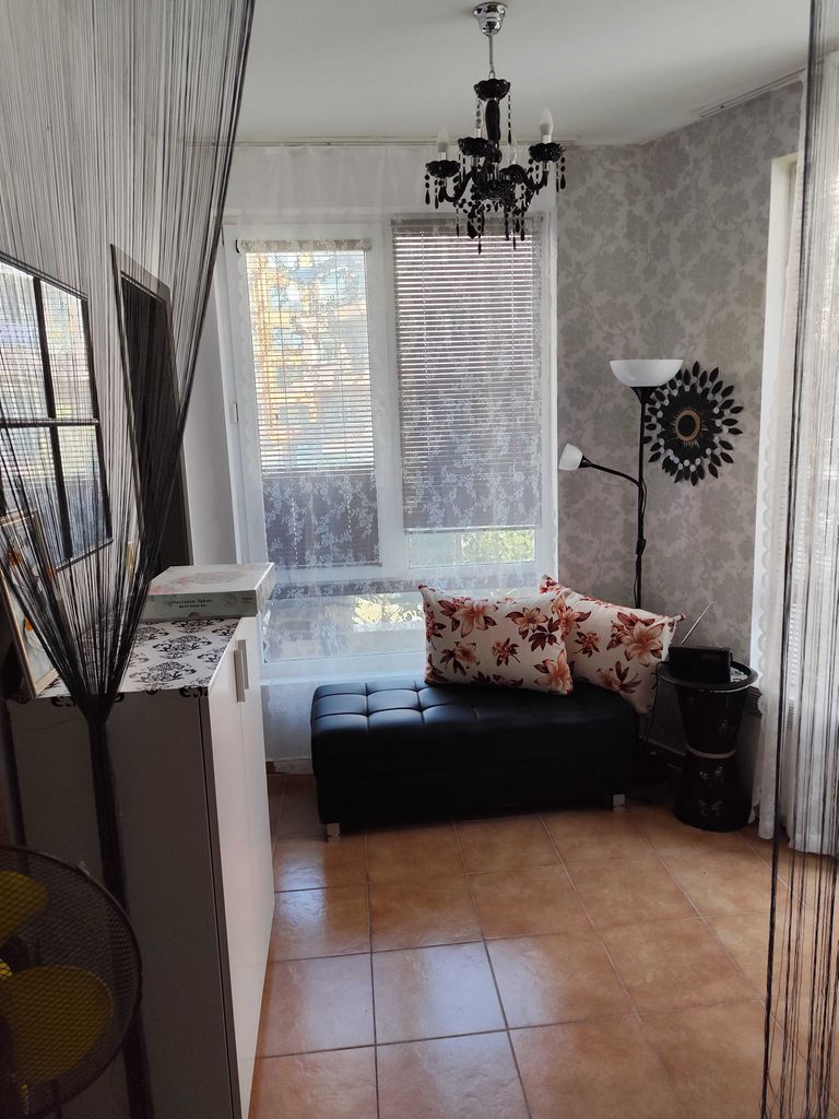 Продава се Едностаен апартамент в Поморие - 42 кв.м за 1548 €/кв.м - Снимка #2