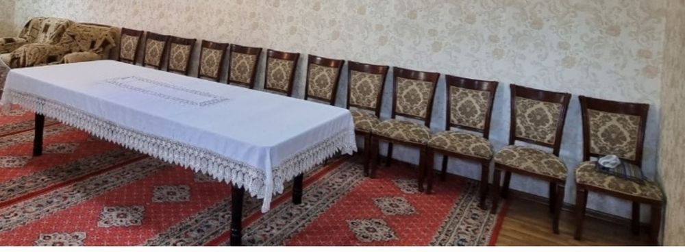 Продаётся стол +12 стульев состояние отличное