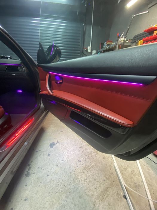 Montez plafon înstelat și lumini ambientale