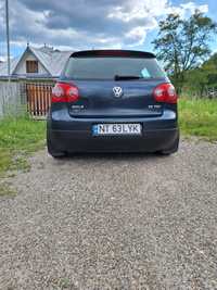 Golf 5 an 2004 .