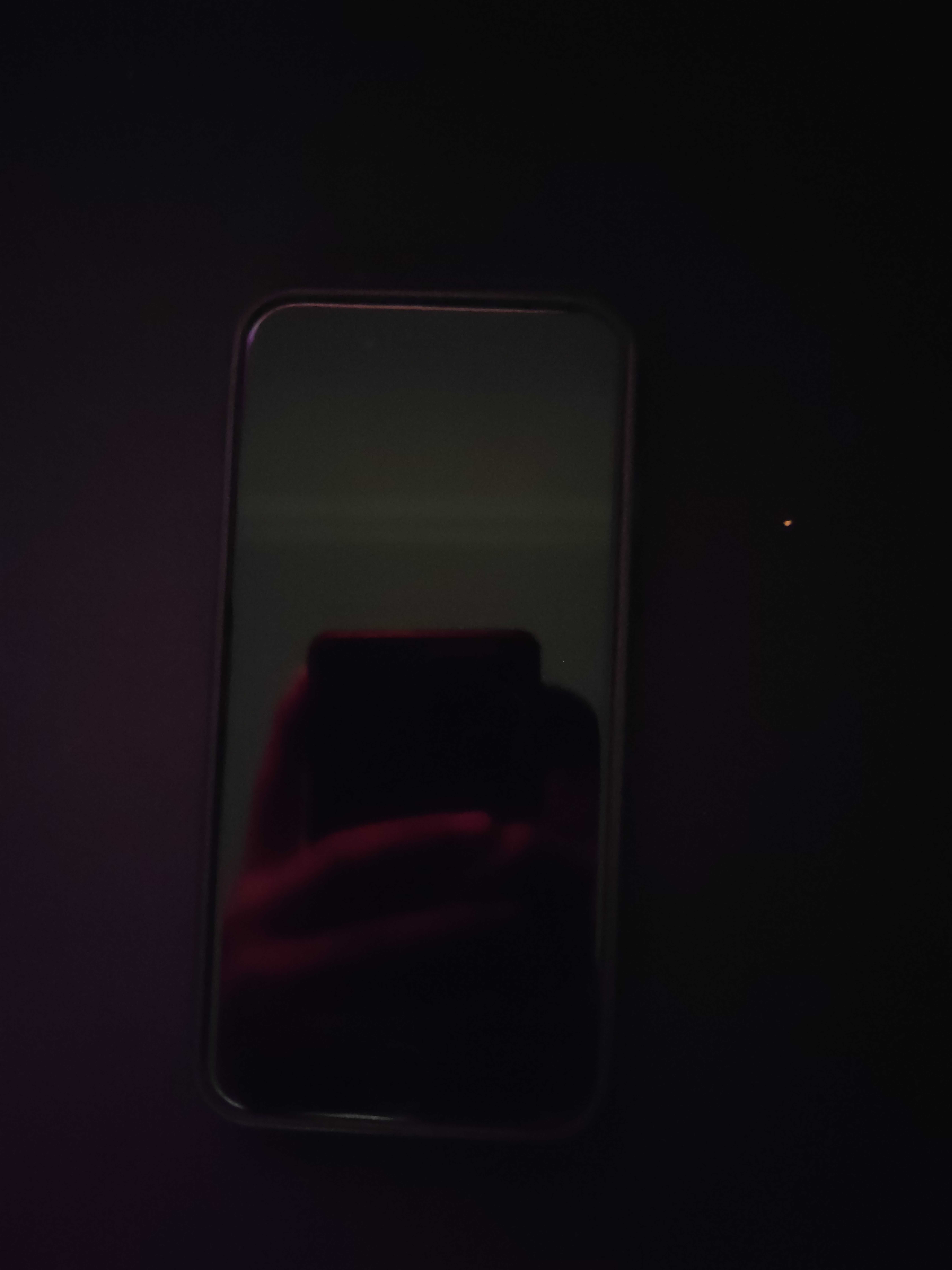 Iphone se 2020 red production