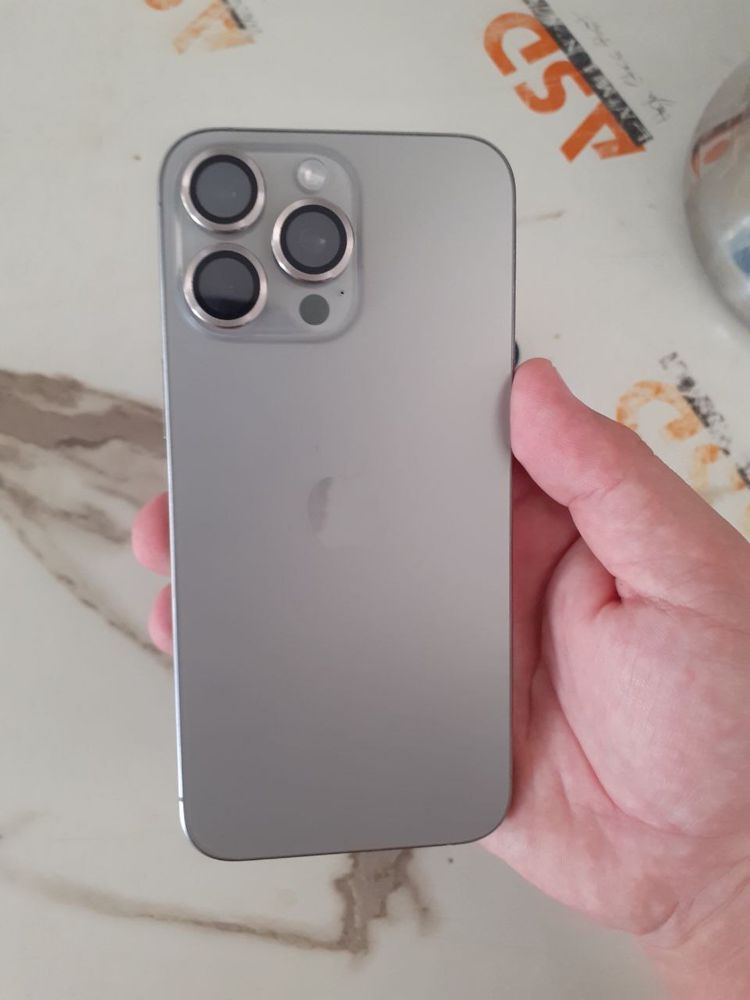 Iphone 15 pro max karopka dakiment