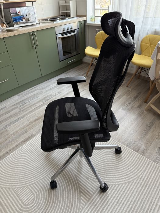 Продается компьютерное кресло