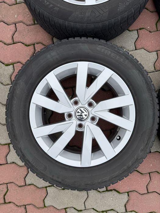Jante de aluminiu originale VW Passat B8 R16 cu cauciucuri de iarna