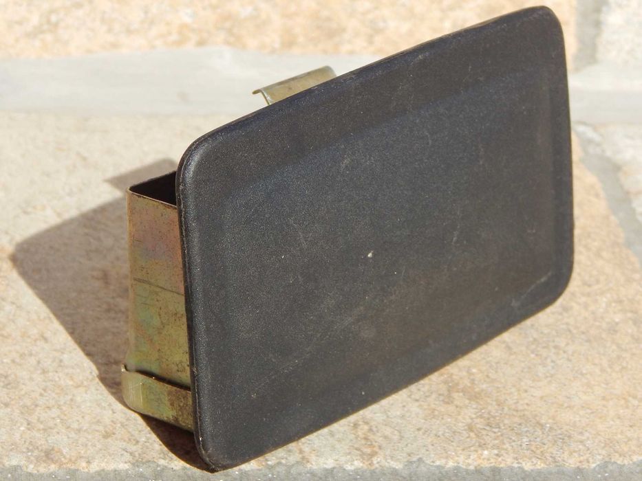 Scrumiera laterala portiera spate Dacia 1310