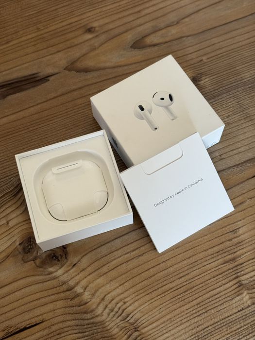 Наушники Apple AirPods 4, новые, не активированны