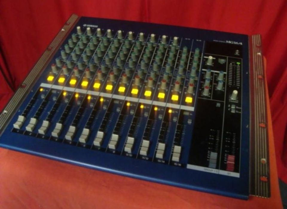 Mixer yamaha mg16/4 16 channel