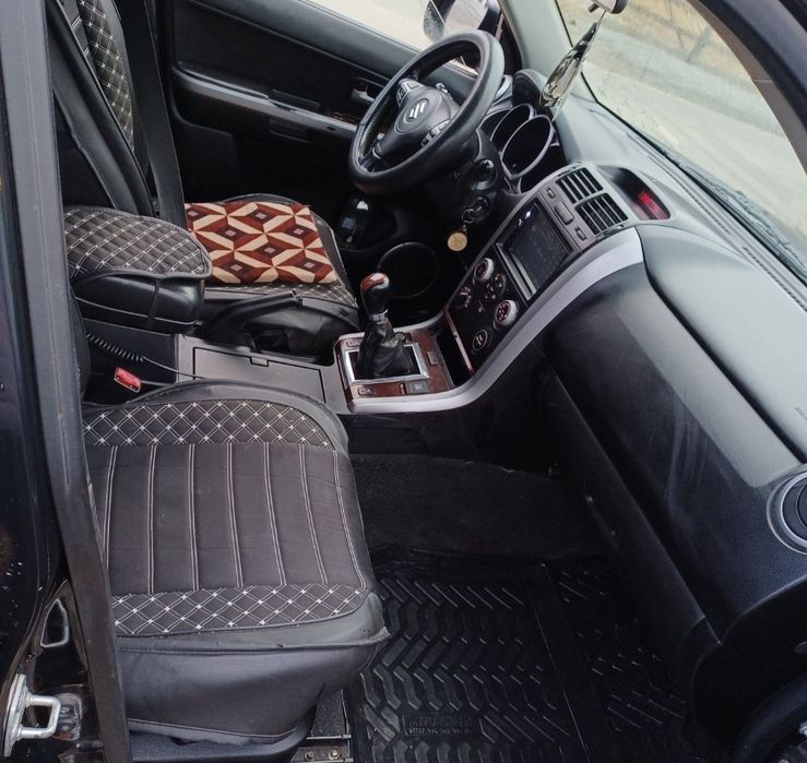 Vând suzuki grande vitara