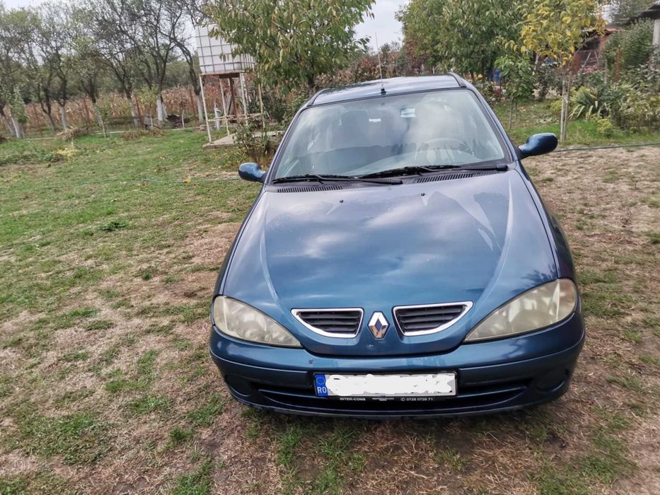 Vand Renault MEGANE Hatchback , Motor 1.4 l , Benzina 16V , An 2000