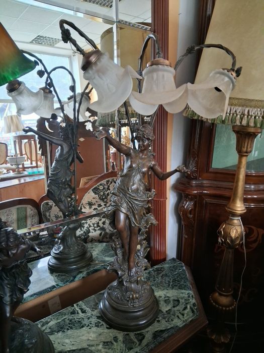 Голяма     лампа