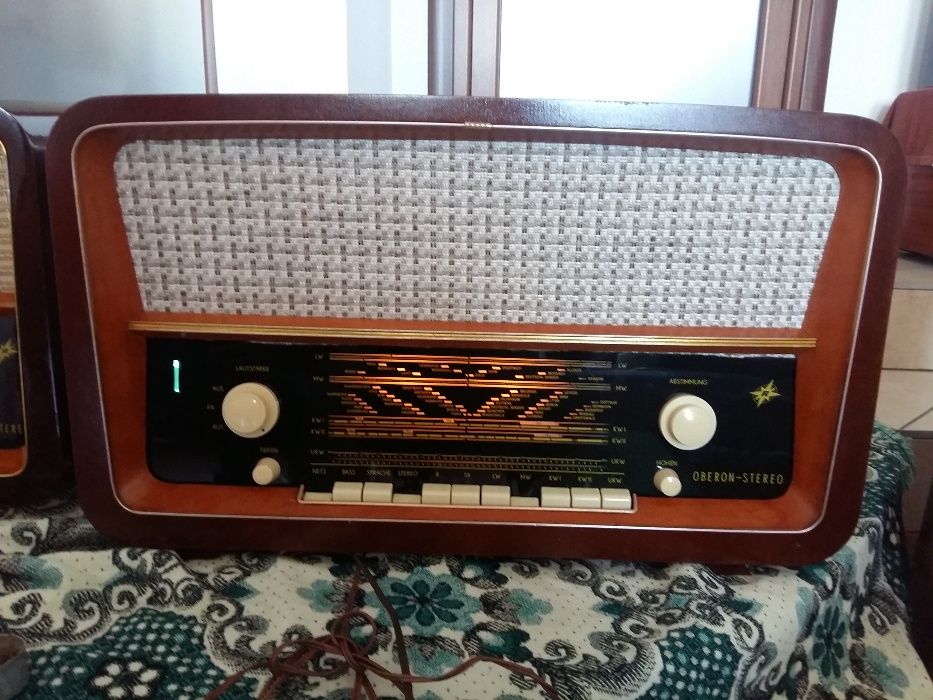 radio pe lampi stereo Oberon