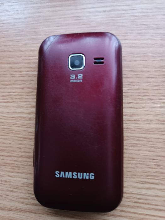 Vand 2Telefoane''Samsung GT-C3750 și GT-E2600'"