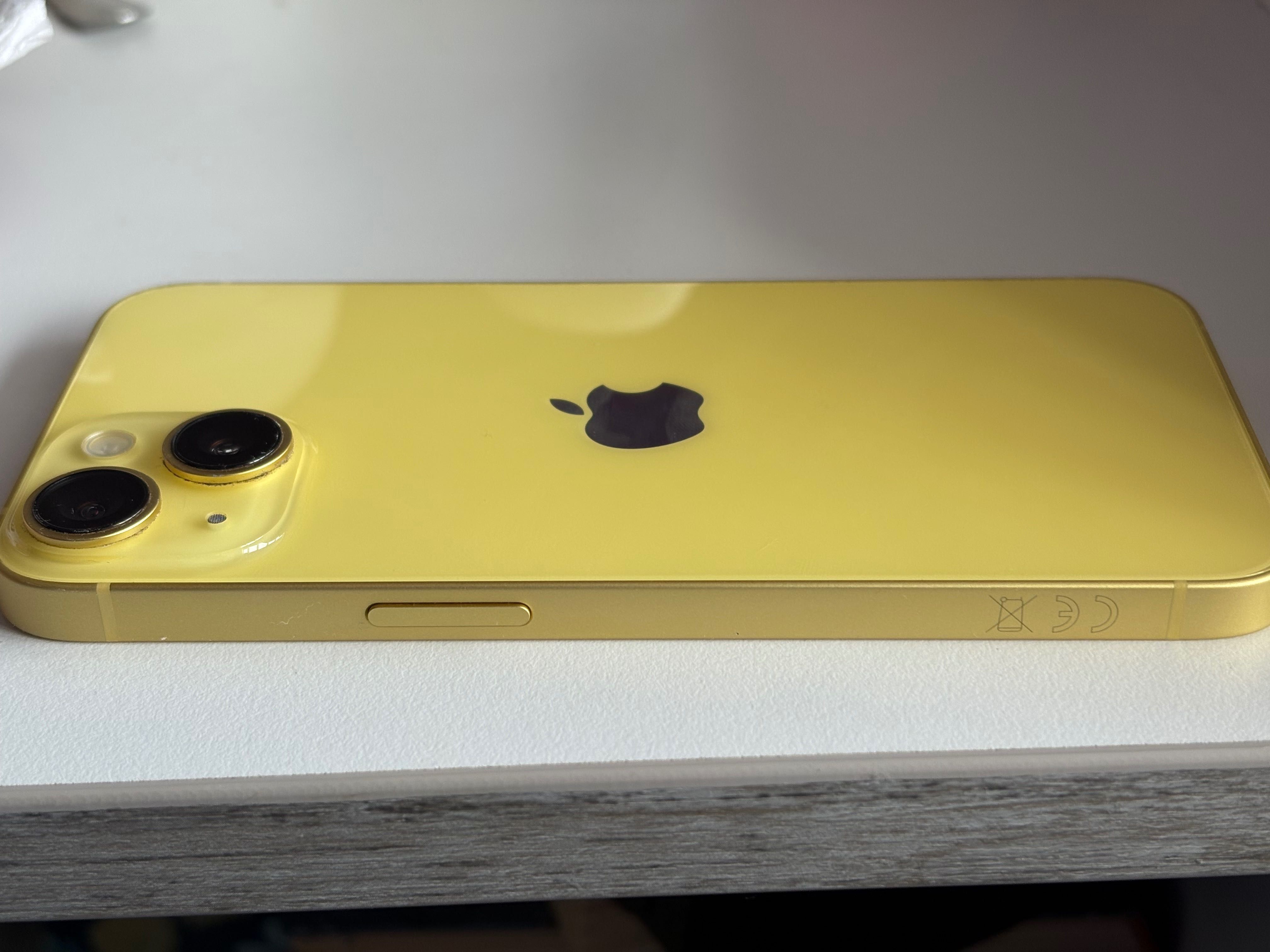 Смартфон iPhone 14  , 128GB жълт