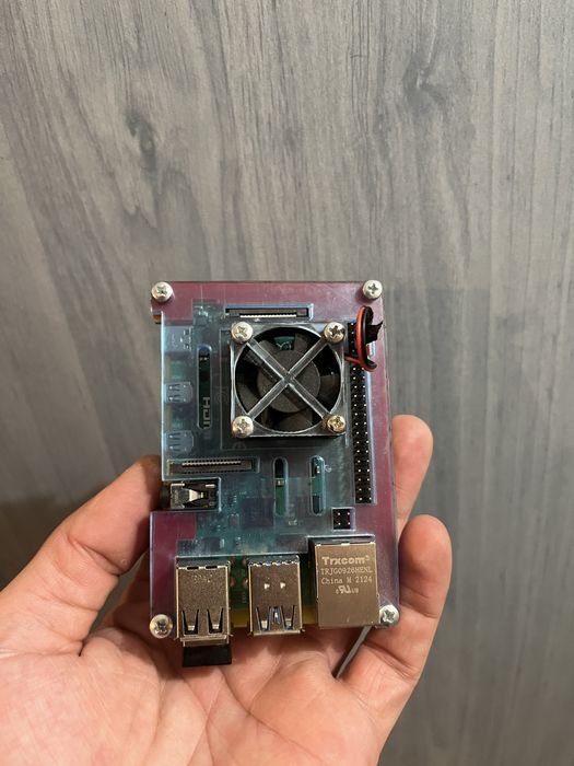 Vând Raspberry Pi 4 Model B – 4 GB RAM