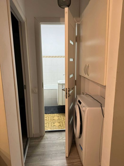 Închiriez apartament