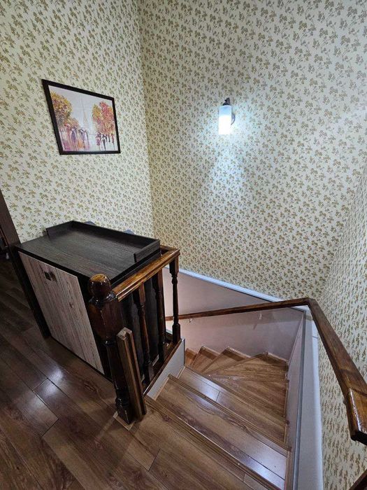 Продаётся Квартира под Нежилое Помещение 97м2 Мирзо Улугбек  1 Линия