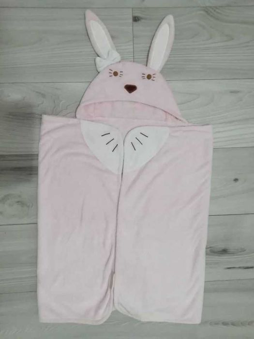 Prosop de baie pufos tip pătură roz model iepuras pentru copii