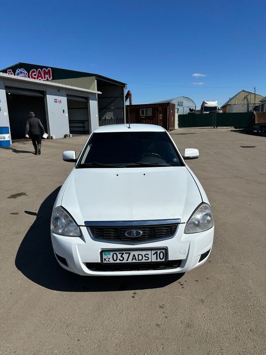 Продам машину приору