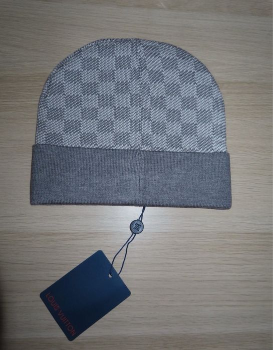 Caciula Louis Vuitton