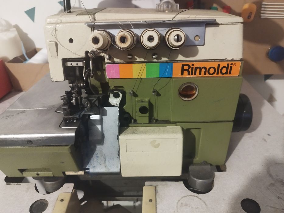 Masina electrică de cusut