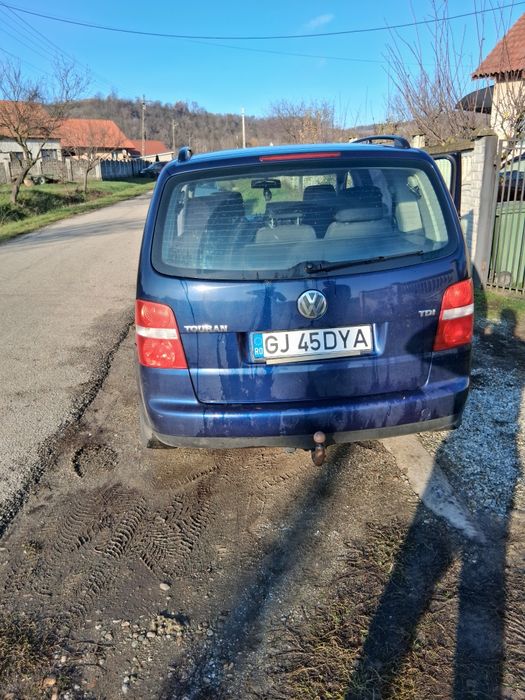 Vând touran 1.9 tdi