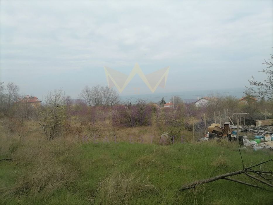 Парцел в Варна-м-т Прибой площ 1600 цена 120000