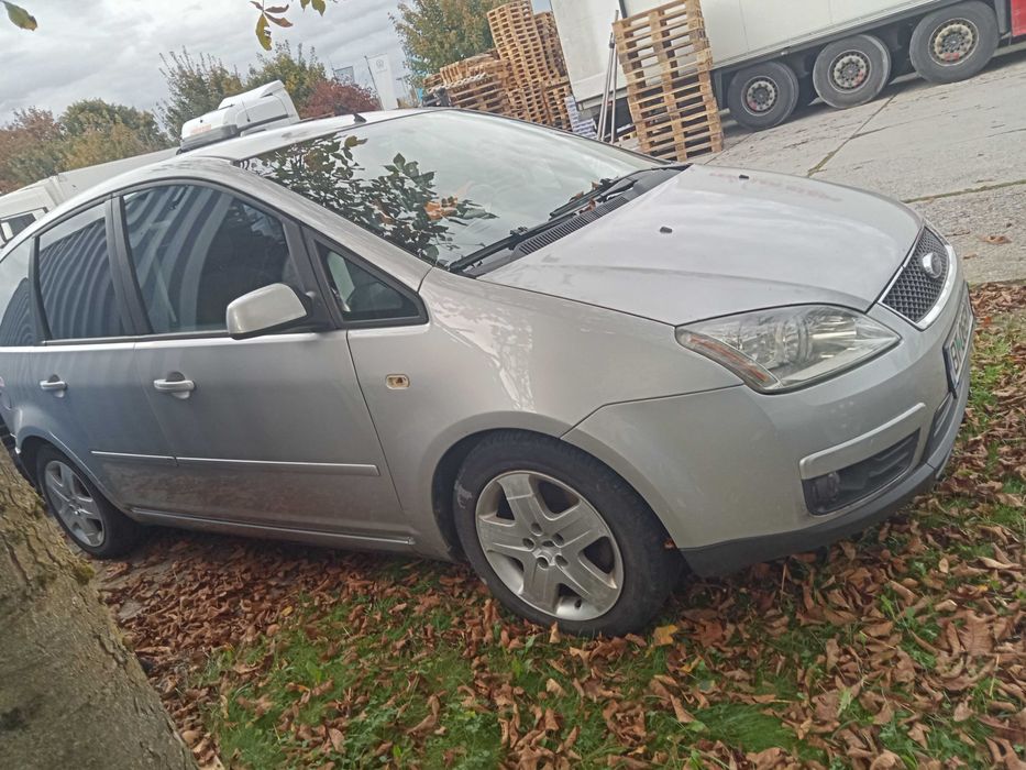 Vând mașină marca Ford focus cmax