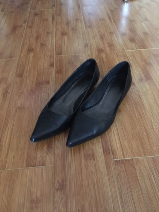 vând pantofi eleganți piele stiletto brand Bagatt Milano