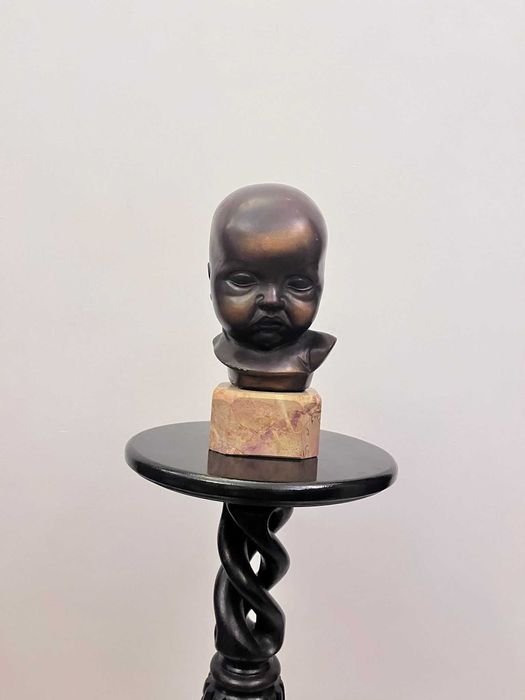 Statueta bibelou figurina bibelouri ieftina grea deosebita semnata