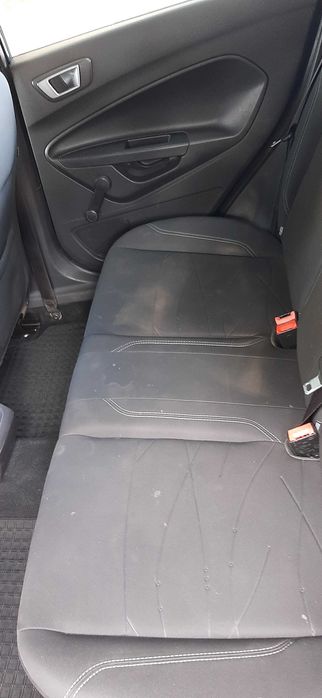 Ford Fiesta 2015 benzina 1.0 l  100 cp  88910 km. Unic proprietar